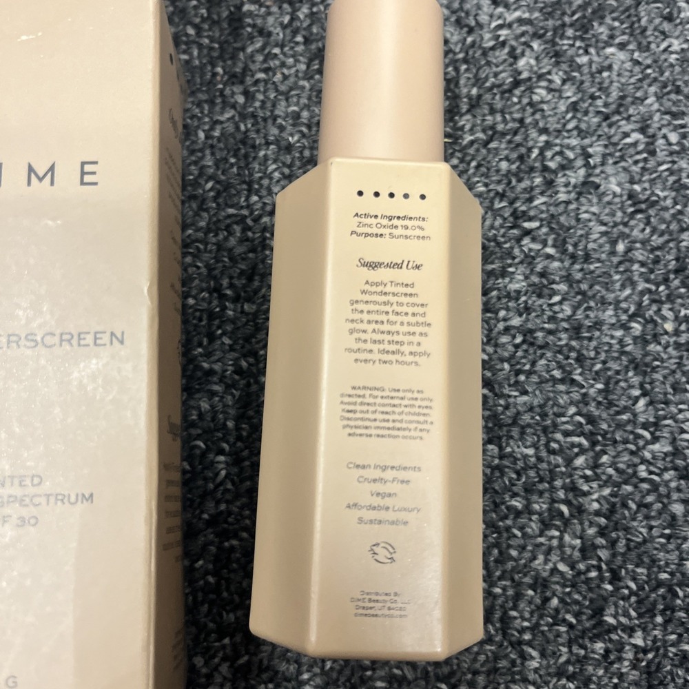 DIME Beauty Tinted Glow Wonderscreen SPF 30 1.76 Oz Exp 09/2026 - Picture 4 of 5